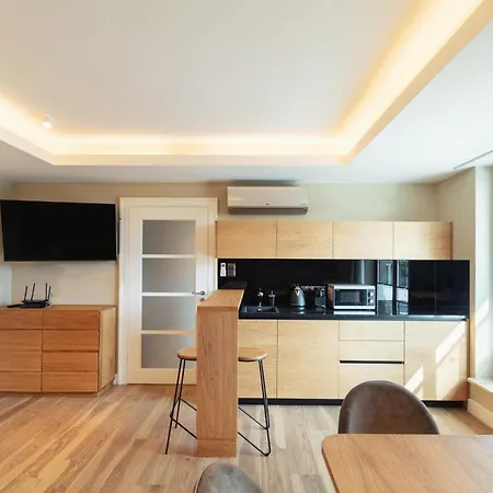 Grand Apartment